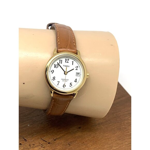 Timex Women's Watch T2J761 Indiglo Quartz Brown Leather Band Petite Date 25mm - Picture 11 of 14